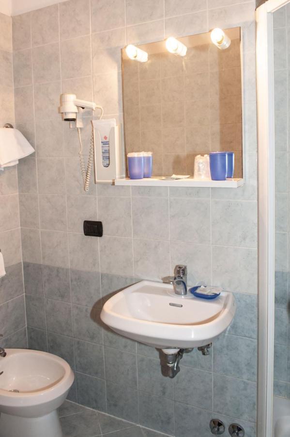 Camera Matrimoniale con Bagno Privato