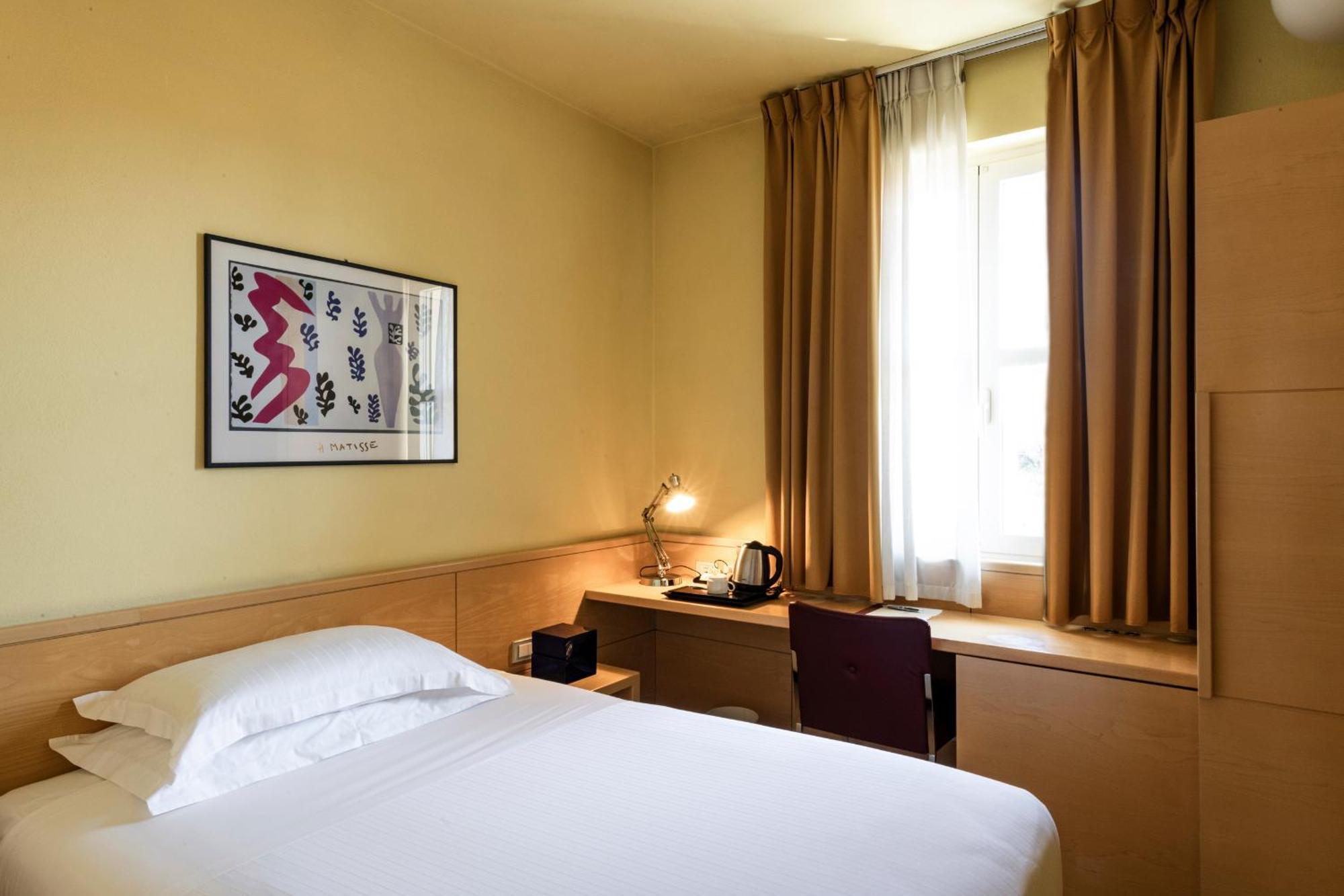 Single Room,1742589404:JPEG