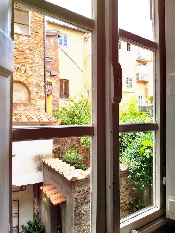 Corte Fiorita con Cortile Interno
