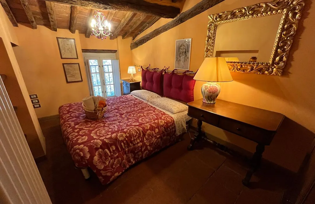 Storico Loft nel Cuore di Lucca-1