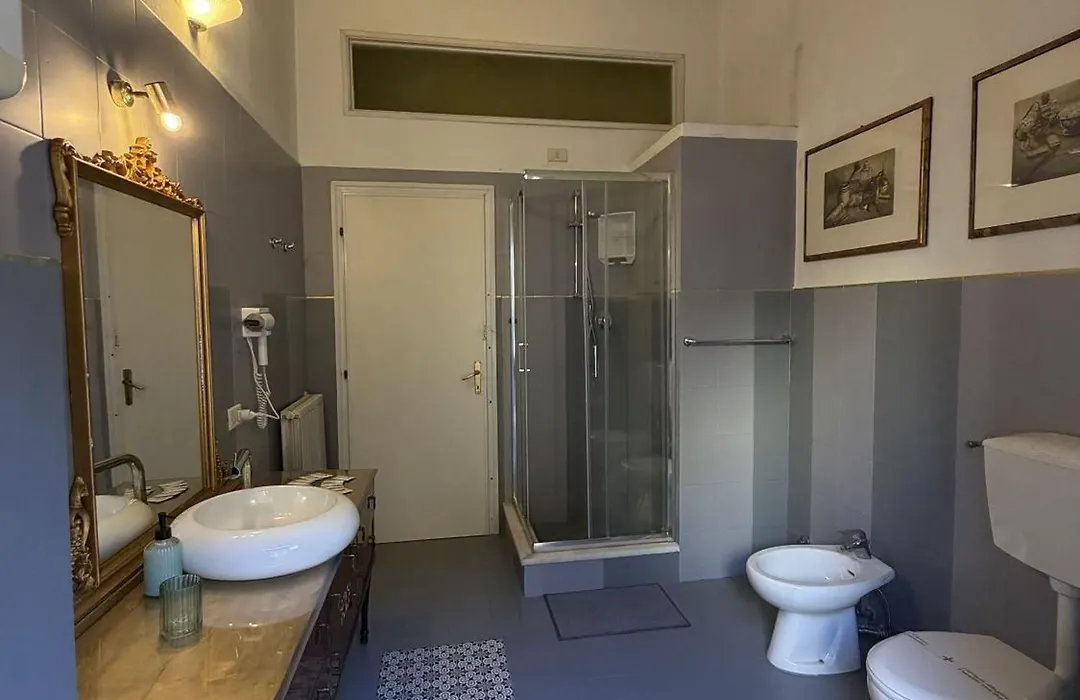 Guest House Santa Giustina Lucca Centro Storico-1