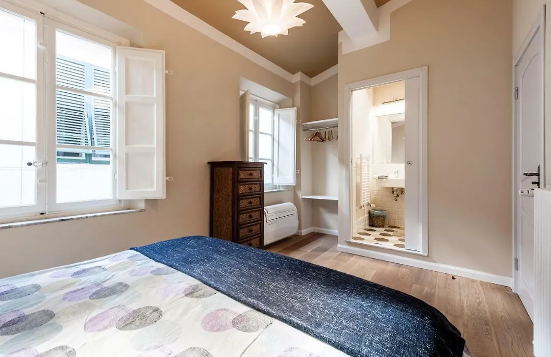 Affordable Suite With A View - Heart Of Lucca, 2 Baths, 3 Smarttv-1