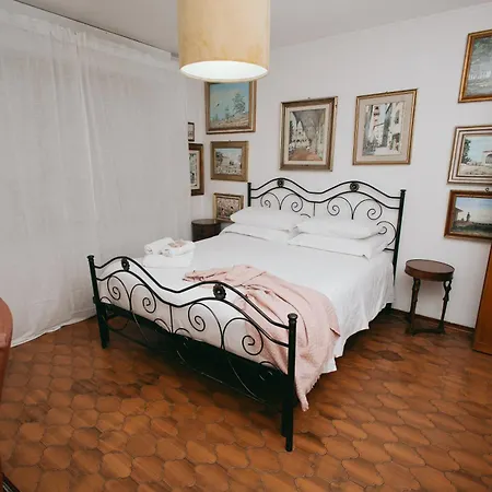 Enzo'S House-2