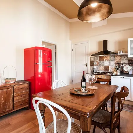 Affordable Suite With A View - Heart Of Lucca, 2 Baths, 3 Smarttv-3